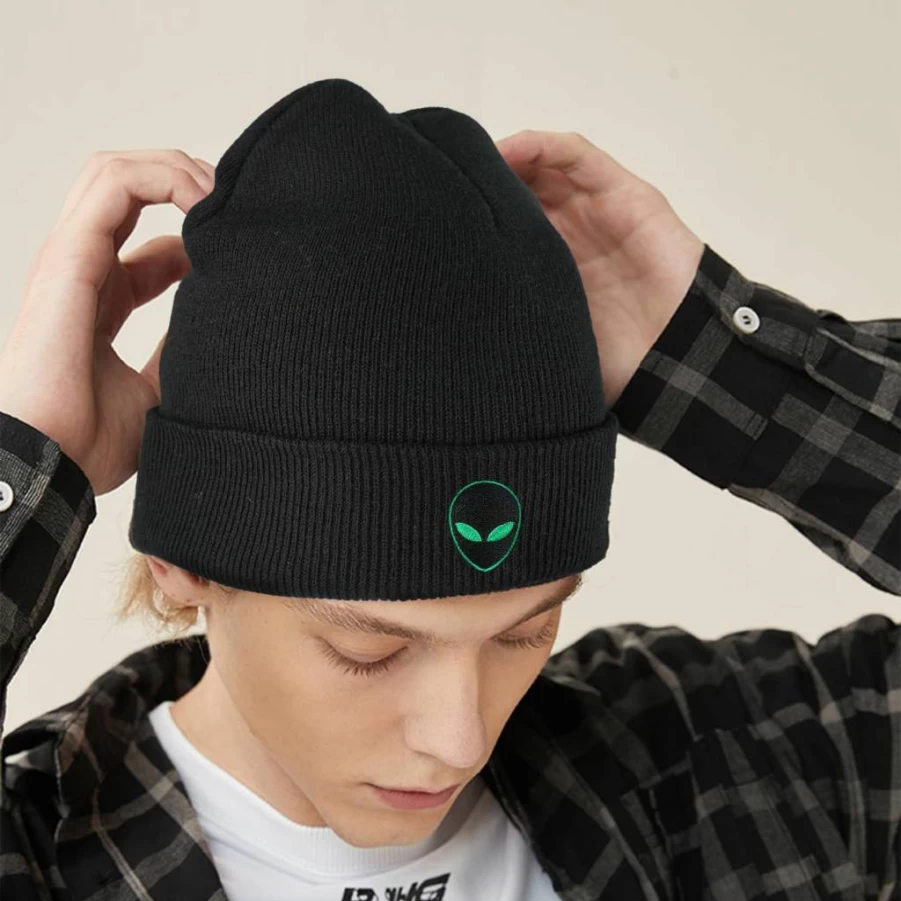 Ztuhjvy Black Unisex Graphic Beanie - Cool Winter Hat for Men & Women