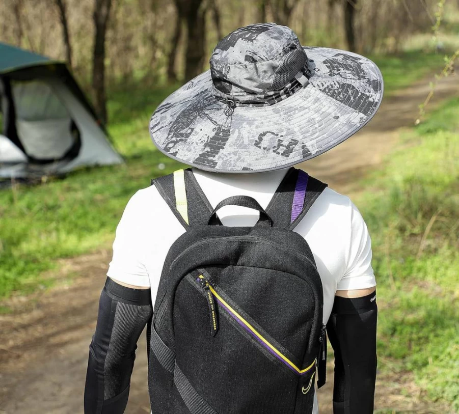 Leotruny UPF50+ Waterproof Men's Bucket Hat for Sun Protection - Breathable Wide Brim Sun Hat for Fishing, Hiking, Camping & Outdoor Activities